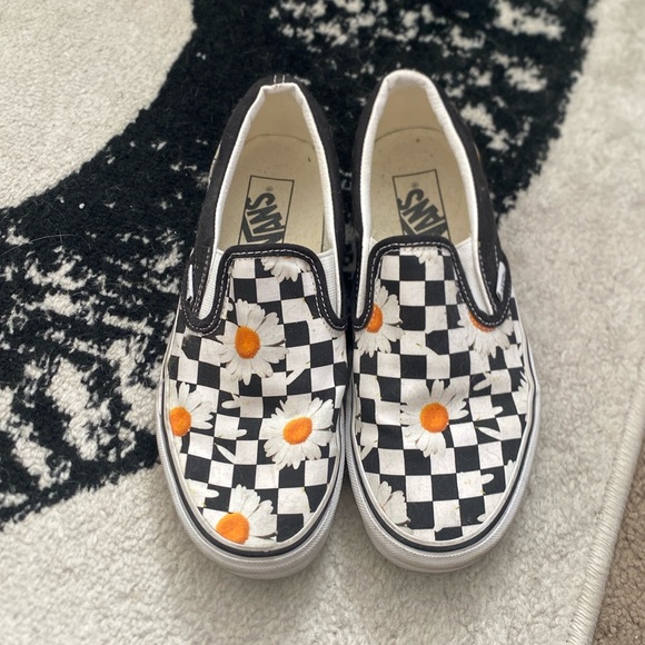 Vans Shoes - Vans slip on